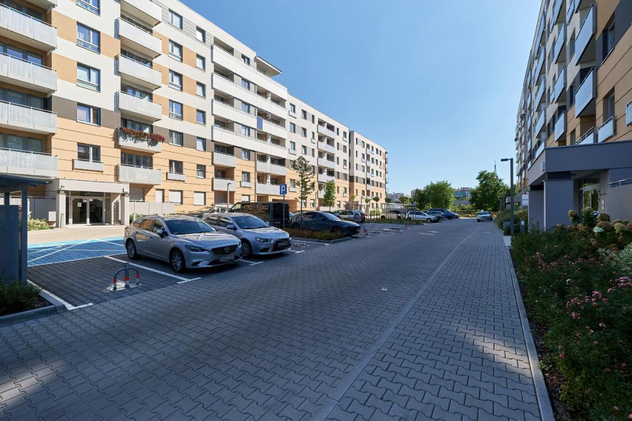 Exclusive Apartments Teczowa With Underground Parking By Noclegi Renters Wrocław Kültér fotó