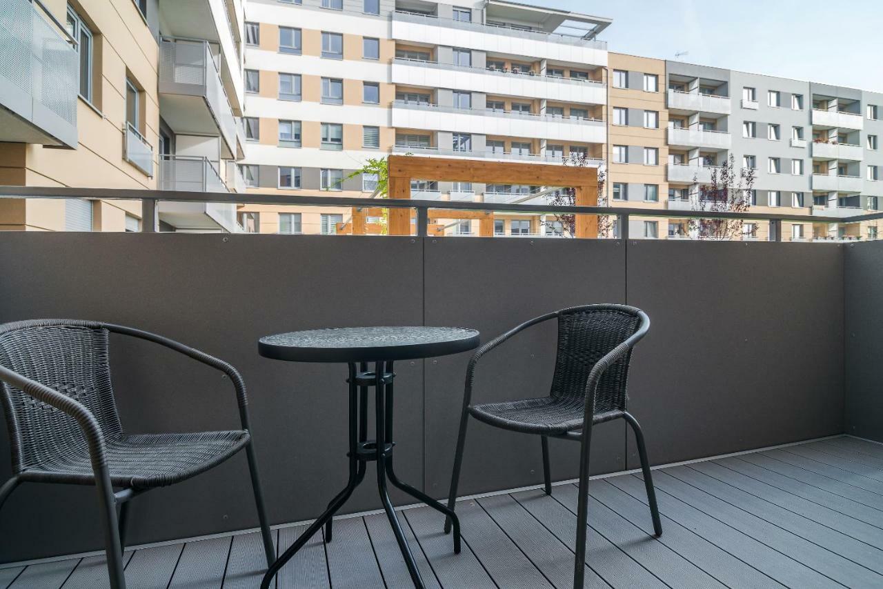 Exclusive Apartments Teczowa With Underground Parking By Noclegi Renters Wrocław Kültér fotó