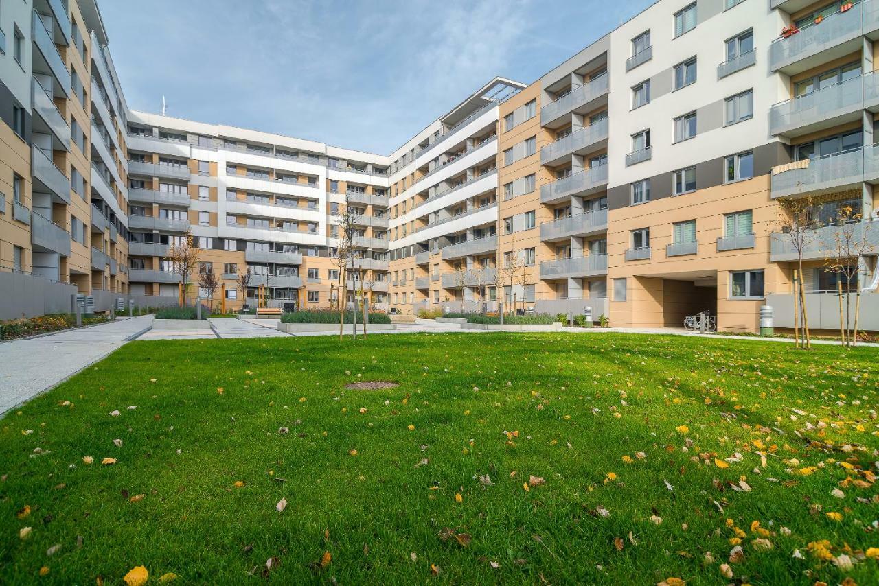 Exclusive Apartments Teczowa With Underground Parking By Noclegi Renters Wrocław Kültér fotó